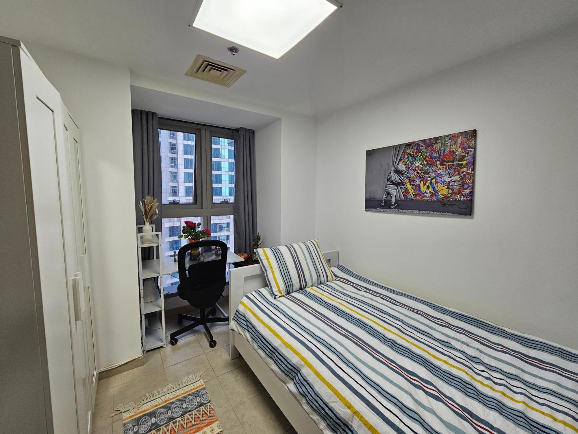 Super Host At Highest Residential Tower In The World, Private Rooms In A Shared Apartment 두바이 객실 사진