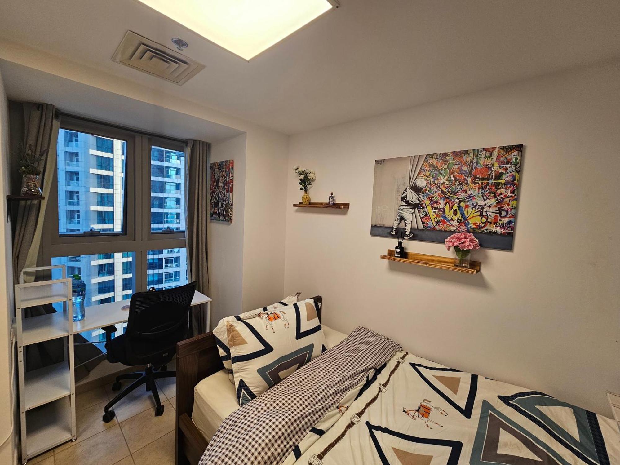 Super Host At Highest Residential Tower In The World, Private Rooms In A Shared Apartment 두바이 객실 사진