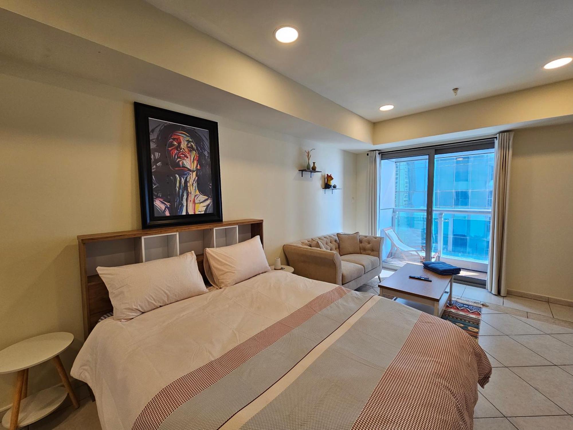 Super Host At Highest Residential Tower In The World, Private Rooms In A Shared Apartment 두바이 외부 사진