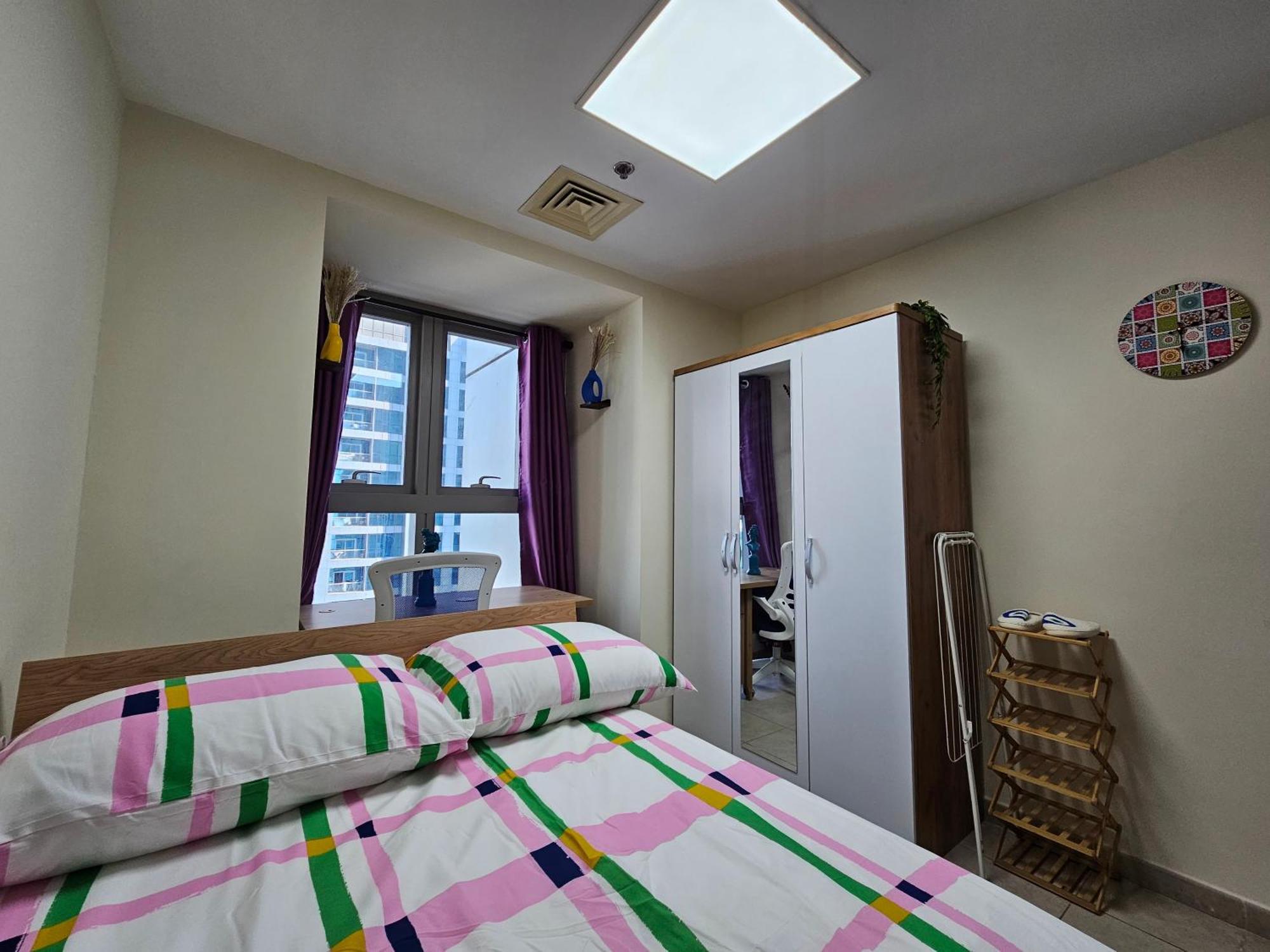Super Host At Highest Residential Tower In The World, Private Rooms In A Shared Apartment 두바이 객실 사진