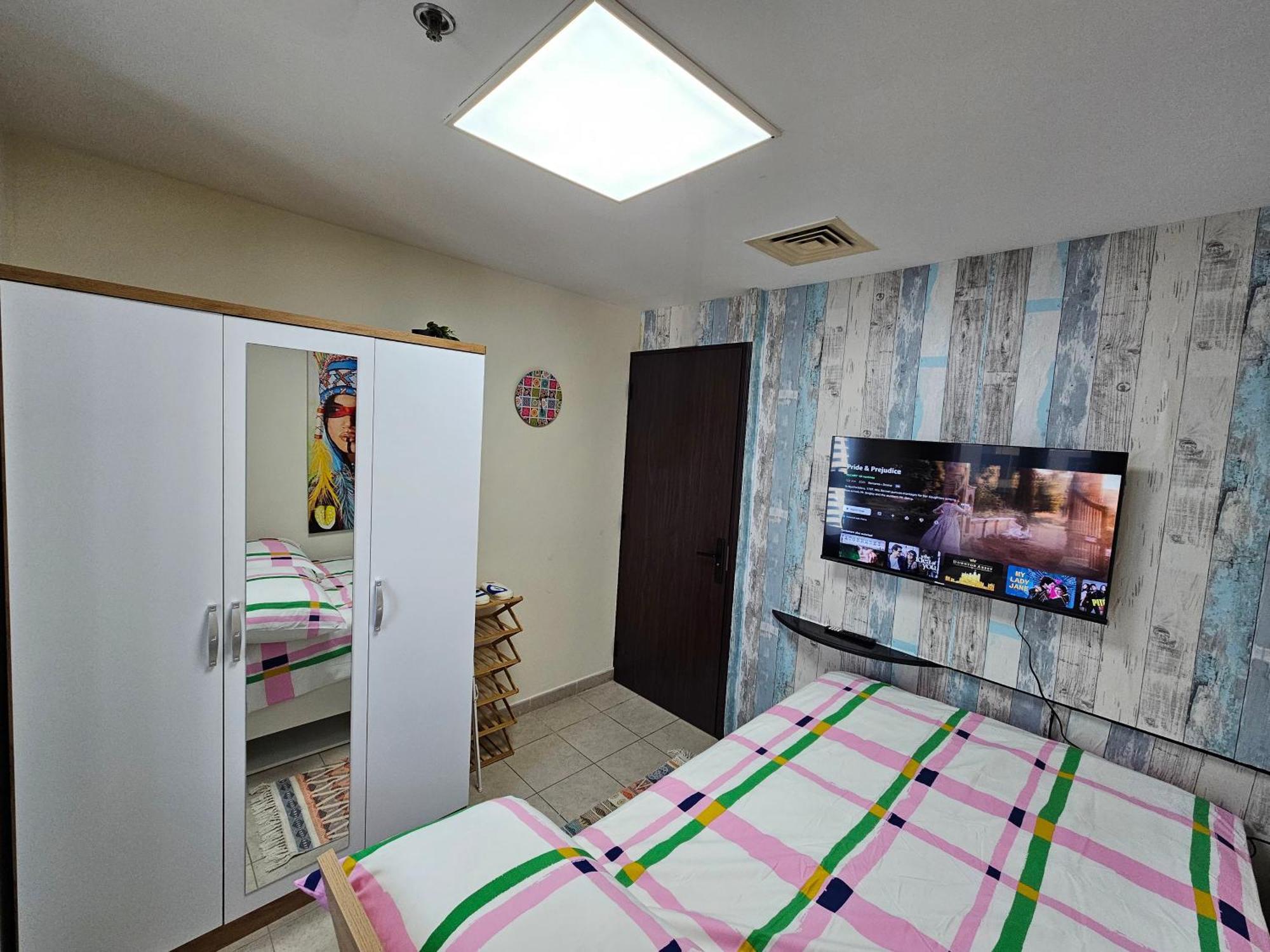 Super Host At Highest Residential Tower In The World, Private Rooms In A Shared Apartment 두바이 객실 사진